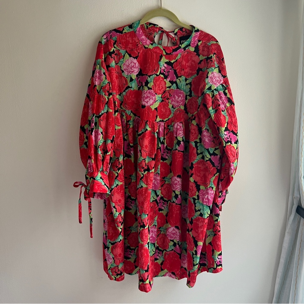 Pieces UK Red & Pink Rose Floral Long Sleeve Mini Dress Large